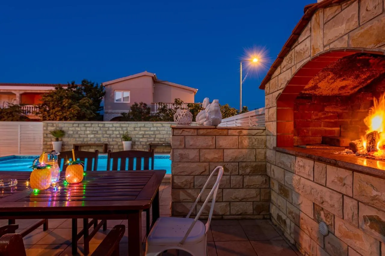 ויר Villa Karmen - Poolhouse דירה