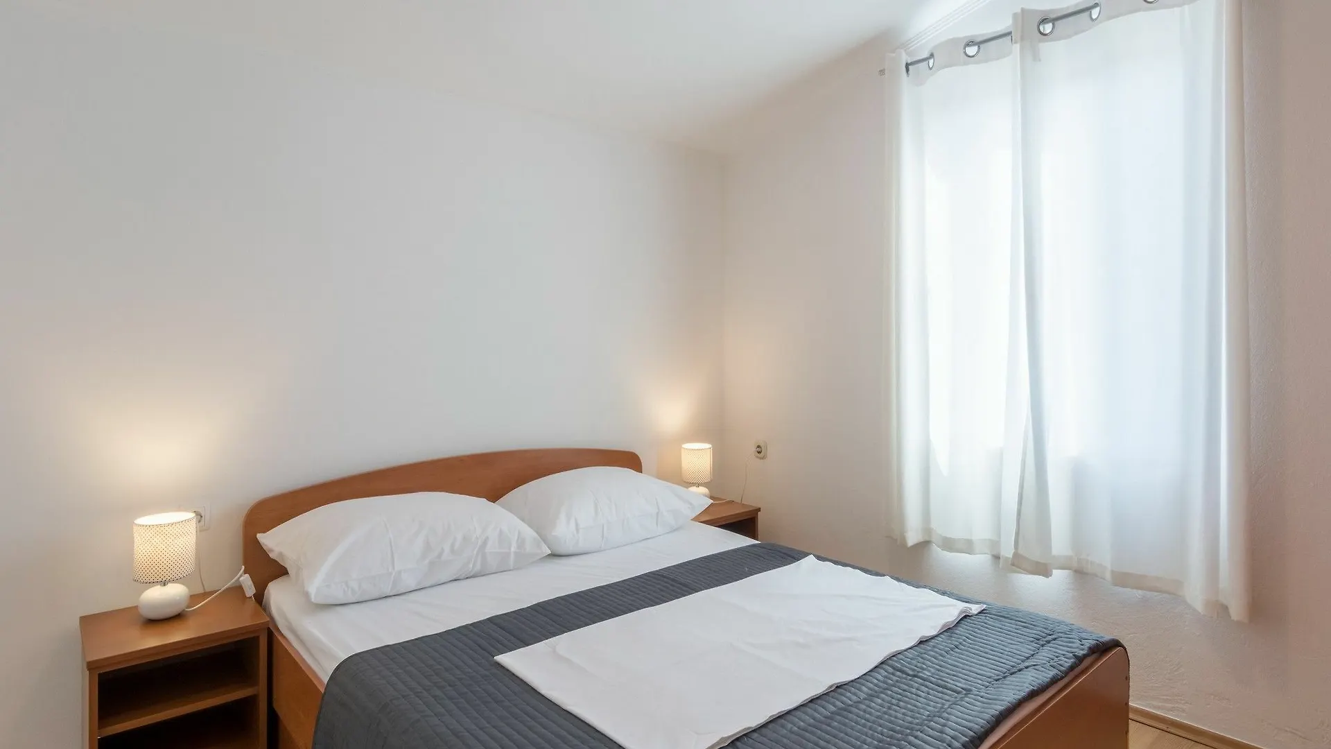 Apartman Villa Karmen - Poolhouse Vir
